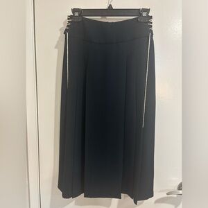 Zara LIKE NEW Flowy Navy Blue A-Line Skirt, Small